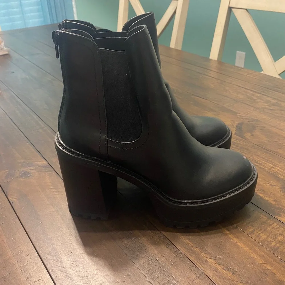 Madden Girl Kamora Black Platform Block Heel Ankle Boots Womens 8.5 Goth Moto